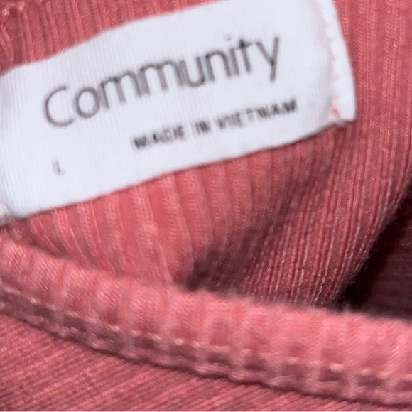 Aritzia community adjustable strap bodysuit in pink size large - Picture 3 of 3